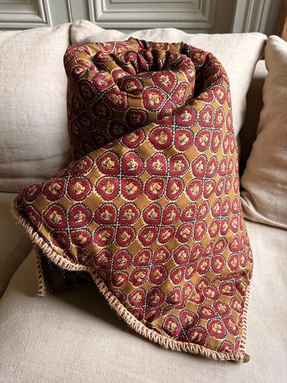 Sofa Cover vert kaki (motifs rouges) - 180x80cm